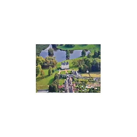 Five-bedroom Holiday La Fontaine St Martin 0 02 * Oizé