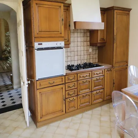 Five-bedroom Holiday La Fontaine St Martin 0 02